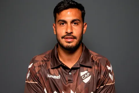 Nacho Vázquez jugador de Platense