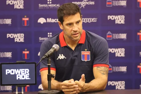 Los hinchas de Boca llenaron de memes a Sebastián Domínguez, tras perder otra vez con Tigre
