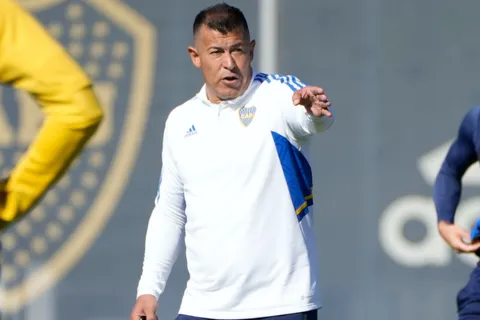 "Intocables": los 2 jugadores cuestionados que Almirón no piensa sacar del equipo