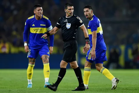 Andrés Merlos dirigiendo a Boca en 2022