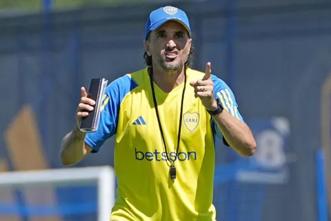 Diego Martínez y un detalle táctico en el último entrenamiento pensando en River
