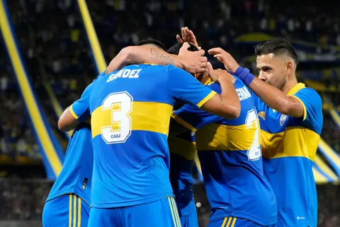 "Un mes de recuperación": un jugador de Boca sufrió un esguince
