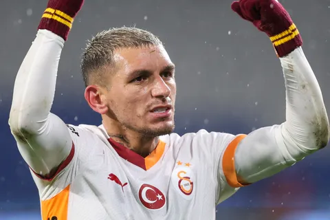 Atlético Mineiro quiere primerear a Boca y le hizo una oferta millonaria a Lucas Torreira