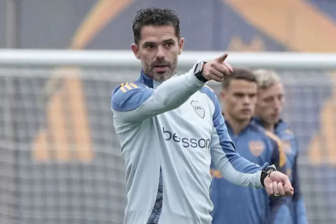 ¿El primer equipo de Gago en Boca? Cambio de sistema, el suplente que se impone y nuevo rol para 2 titulares