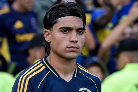 Boca inició las charlas con Exequiel Zeballos para renovar su contrato