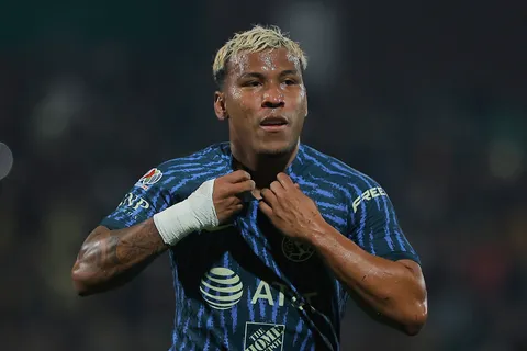 Roger Martínez se despidió de América y habló sobre el interés de Boca: "No dependía de mí"