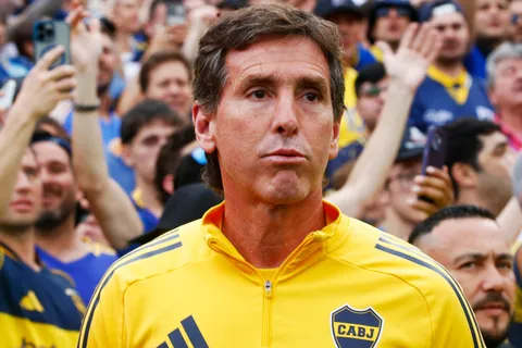 Claudio Úbeda y un dilema en el armado del equipo de Boca ante Newell's