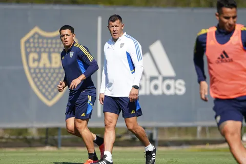 Almirón le dará una oportunidad a un jugador que piden todos los hinchas de Boca