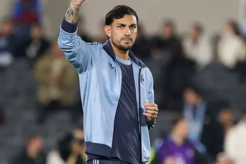 Leandro Paredes elogió al que sería su compañero en el medio de Boca: "Juega bien, es inteligente"