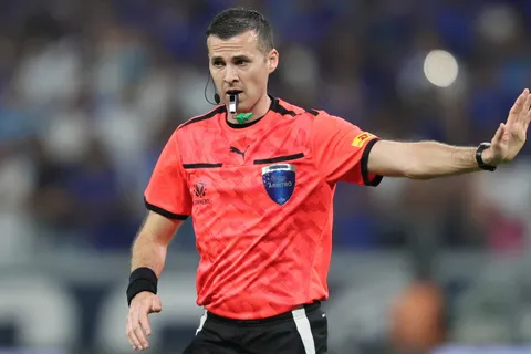 Confirmado el árbitro para la ida entre Boca y O'Higgins: cómo le fue al xeneize con él