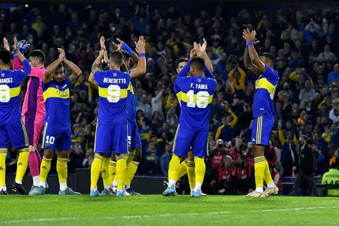 Sebastián Villa se fue de Boca con polémica y ahora apareció junto a Fabra de vacaciones