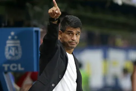 "Volvió a cambiar": Ibarra pegó otro volantazo y armó un equipo prácticamente nuevo para el sábado