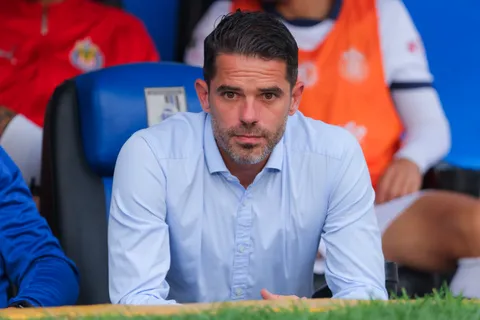 Fernando Gago, entrenador de Chivas