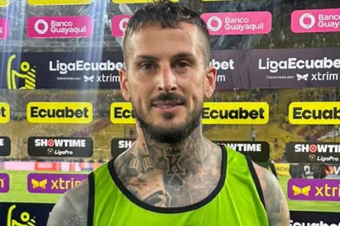 Darío Benedetto convirtió otro gol con Barcelona de Ecuador, a días de volver a enfrentar a Boca