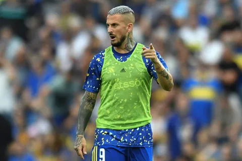 Benedetto reveló qué le dijo Riquelme en la última charla que tuvieron