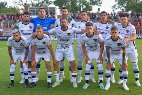 Patronato, un rival especial: llega golpeado pero complicó a Boca en 2022 