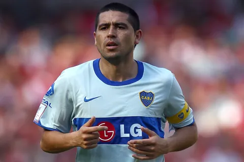 El mejor gol de tiro libre de Juan Román Riquelme en Boca: "Pateé y sabía que era gol"