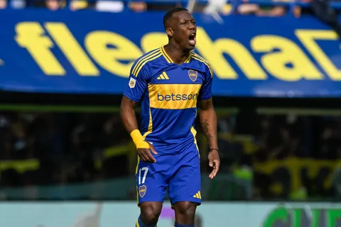 Qué piensa Luis Advíncula sobre los rumores de Blondel como titular en Boca en 2025