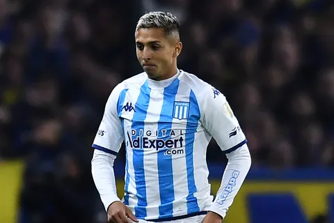 Almendra fue apartado en Racing y los hinchas de Boca lo gozan: "Menos mal"