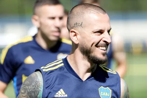 Tras irse de Boca, Darío Benedetto confirmó su nuevo equipo con una foto en Instagram