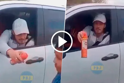 VIDEO VIRAL | Edinson le puso repelente para mosquitos a un hincha de Boca en Ezeiza