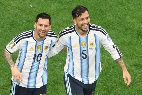 El partido de Leandro Paredes ante Austria: clave en el segundo de Messi, toques y una amarilla