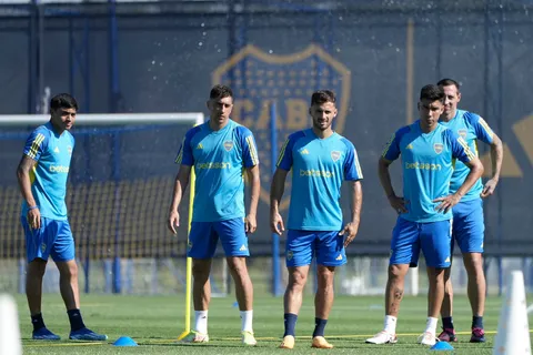 Boca entrenando en el Predio