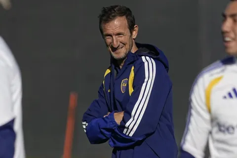 Arruabarrena prueba: el posible equipo de Boca para enfrentar a Sarmiento