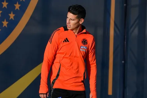 La foto de Serna junto a James Rodríguez que volvió locos a los hinchas de Boca: "Es ahora"
