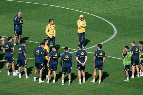 Cuáles son los tres jugadores de Boca que Russo no utilizó en la práctica de fútbol
