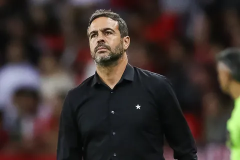 El DT de Cruzeiro palpitó la "final" ante Boca y habló del recibimiento de La Bombonera