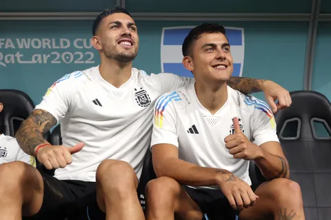 El like de Leandro Paredes que deja clara su postura sobre Dybala a Boca
