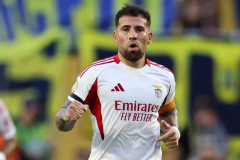 El gesto de Otamendi a los hinchas de Boca tras su gol para el empate de Benfica