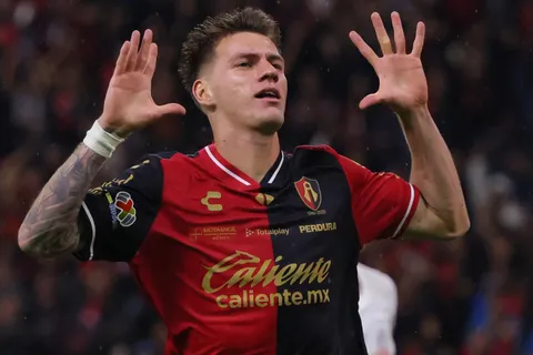Kevin Zenón convirtió su primer gol en México.