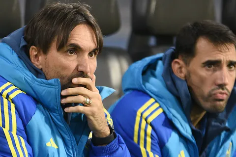 Cambia medio equipo: Diego Martínez patea el tablero mientras tambalea su ciclo en Boca