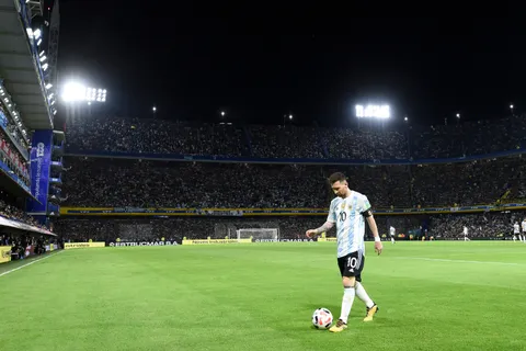 La Selección Argentina vuelve a La Bombonera: día y horario del partido vs. Uruguay