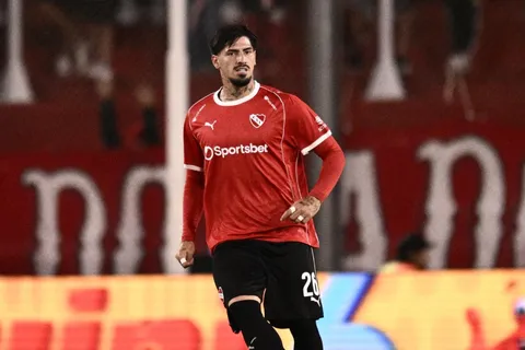 La decisión de Independiente con Kevin Lomónaco que beneficia a Boca para el mercado de pases