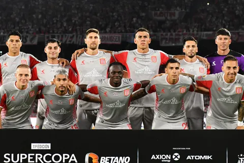 Cómo formaría Estudiantes para recibir a Boca y cómo quedó tras la derrota contra River