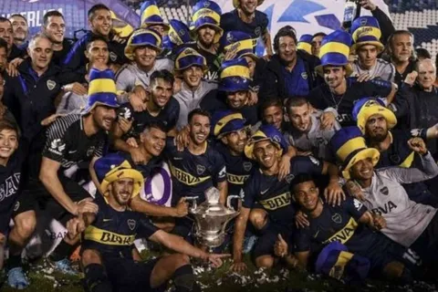 Nahitan Nández suena para volver a Boca, felicitó al club por su cumpleaños y los hinchas estallaron: “Volvé ya”