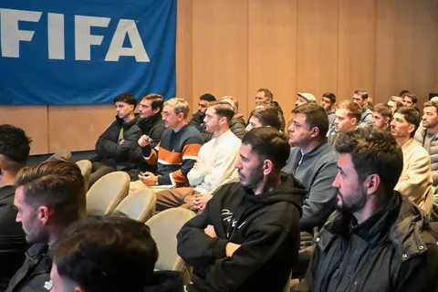 Con Boca presente, la AFA explicó las nuevas reglas FIFA que se aplicarán en el fútbol argentino