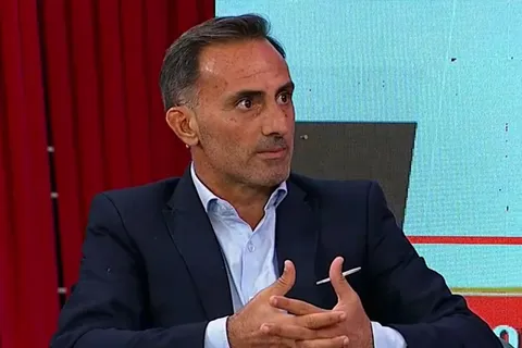 La analogía de Diego Latorre para graficar el crecimiento del mediocampo de Boca: “Es como dijo Charly García”