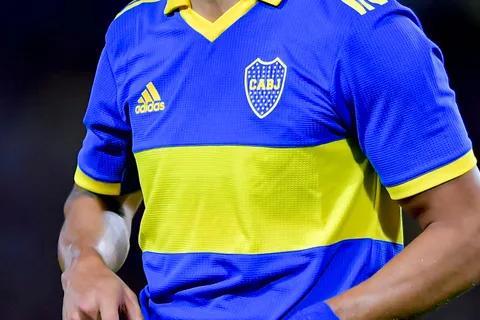 Ya está la cifra: ¿cuánto dinero recibiría Boca por el sponsor del frente de la camiseta?