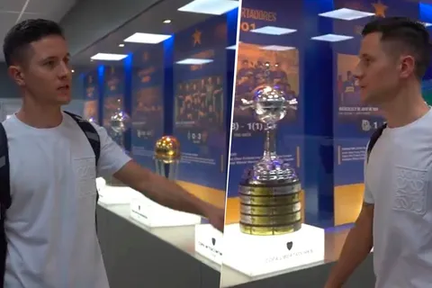 Ander Herrera pasó por la vitrina de Boca y se frenó ante un trofeo: "Este es mi primer recuerdo"