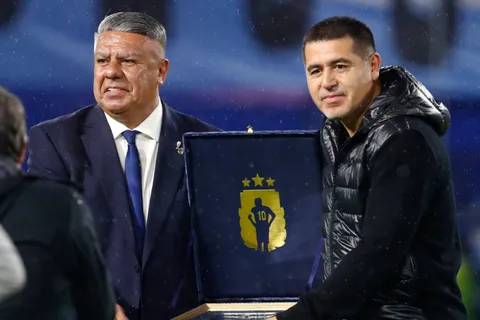 Chiqui Tapia invitó a Riquelme al partido de Argentina vs. Egipto: el presidente de Boca decidió quedarse