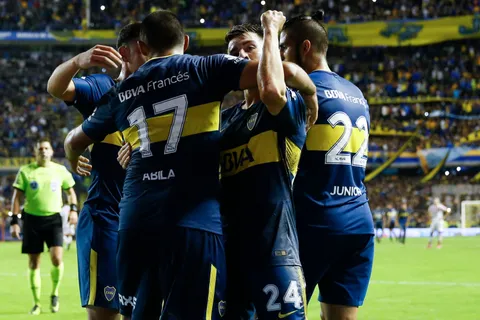 ¿Lo usará? Guillermo Barros Schelotto marginó a Bouzat en Boca y ahora lo tendrá de capitán en Vélez
