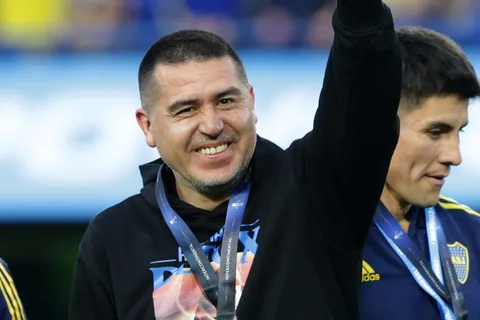 ¿Los junta? Riquelme sueña con tener en el Boca 2026 a Lucas Torreira y Paulo Dybala