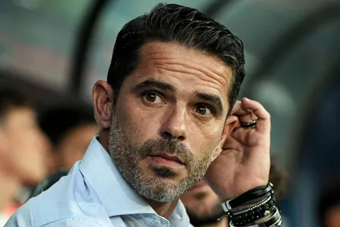 Las dudas de Fernando Gago en la formación de Boca: tiene que definir dos puestos clave para el duelo ante Newell's