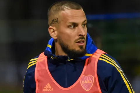 ExBoca | Darío Benedetto viajó para firmar contrato con Queretaro de México