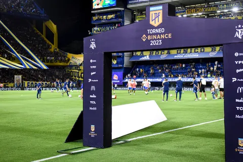Se fue de Boca con polémica y este lunes regresará a La Bombonera