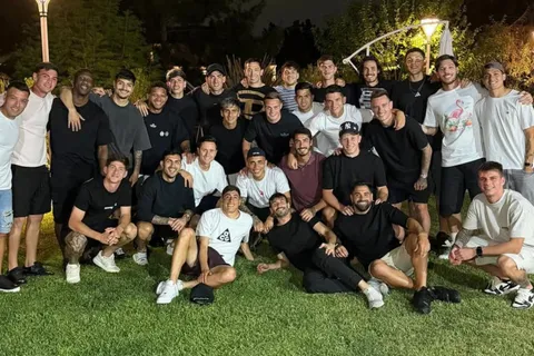 Los tres jugadores de Boca que no aparecieron en la foto grupal del plantel tras la victoria con Barracas